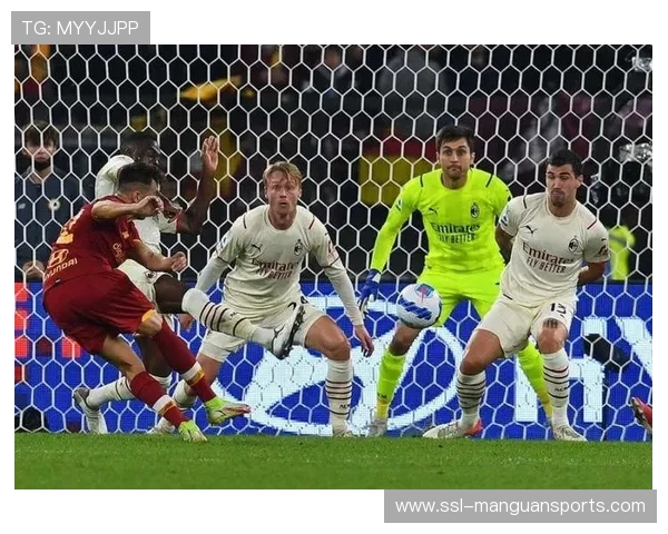 阿基夫古鲁扎达凭借身高优势力克赵苏亚终结其辉煌不败纪录 阿基夫古鲁扎达凭借身高优势力克赵苏亚终结其辉煌不败纪录